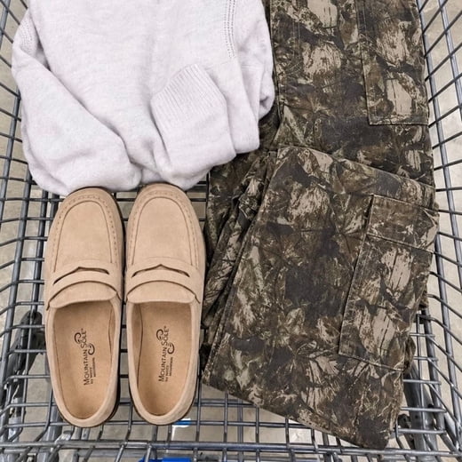 Photo from @highheelsandcartwheels handle, with 1 product.