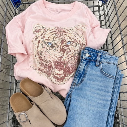 Photo from @highheelsandcartwheels handle, with 3 products.