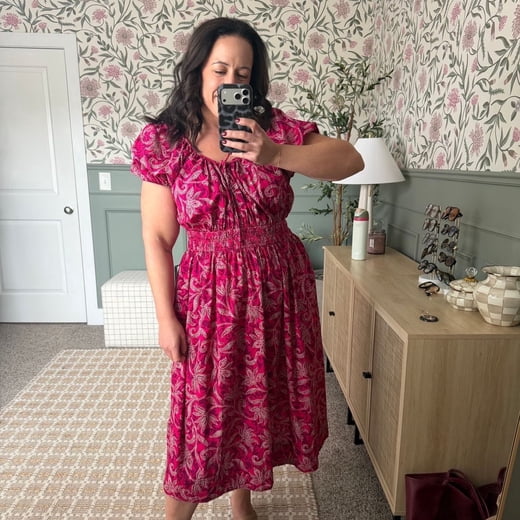Photo from @amandareederblog handle, with 1 product.